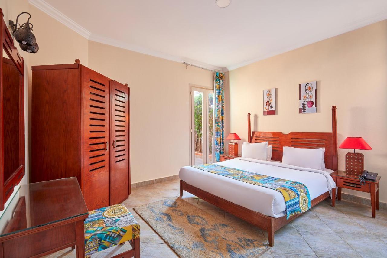 Golden Ocean Marina Hotel Ел Аламейн Екстериор снимка